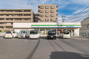 ファミリーマート越谷西方店