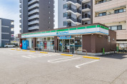 ファミリーマート浦和美園駅前店