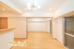 キッチンと向かい合わせのダイニングスペースは、配膳や片付けがスムーズで毎日の食事時間を快適にサポートします。