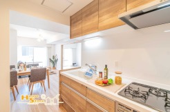 キッチンで作業をしながらリビングのご家族とコミュニケーションがとりやすい設計です♪