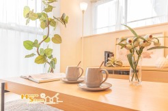 家具やインテリアの映える魅力的な住空間です（家具調度品はすべて見本です）。