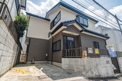 内覧をご希望の方は、事前にお問い合わせください。社用車による無料送迎サービスもご利用いただけますので、お気軽にご相談ください。
