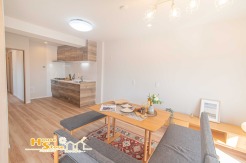 生活の中心となるリビングはあたたかな日差しの降り注ぐ居心地の良い住空間です♪コミュニケーションが自然と弾むような仕様は、住む人に笑顔をという想いが込められています。
