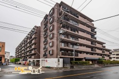 内覧をご希望の方は、お気軽にお問い合わせください。また、社用車によるご自宅や最寄り駅からの無料送迎サービスもご利用いただけます。初めてのマイホーム探しも、しっかりとサポートいたします。
