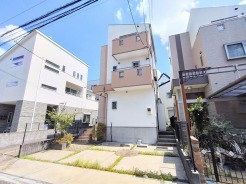 本日ご内覧いただけます。社用車による無料送迎サービスもあわせて実施しておりますので、お気軽にお問合せください！
