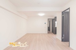 生活の中心となるリビングはあたたかな日差しの降り注ぐ居心地の良い住空間です♪コミュニケーションが自然と弾むような仕様は、住む人に笑顔をという想いが込められています。
