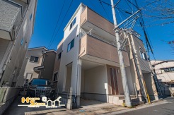 本日ご内覧いただけます。社用車による無料送迎サービスもあわせて実施しておりますので、お気軽にお問合せください！
