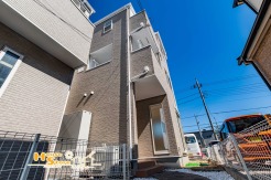 内覧をご希望の方は、お気軽にお問い合わせください。社用車による無料送迎サービスもご利用いただけますので、ぜひご相談ください。初めてのマイホーム探しも、しっかりサポートいたします。
