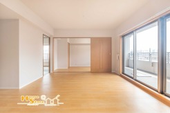 光あふれるリビングは、穏やかに過ごせる憩いの場として設計された快適空間。やすらぎを重視した空間づくりで、心地よい日常を演出します。
