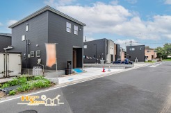 1号棟 内覧をご希望の方は、お気軽にお問い合わせください。また、社用車によるご自宅や最寄り駅からの無料送迎サービスもご利用いただけます。初めてのマイホーム探しも、しっかりとサポートいたします。
