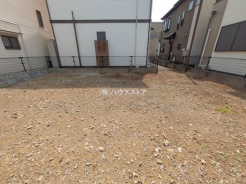 越谷市東大沢３丁目