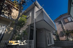 ご家族そろってのご見学はいかがですか？社用車による無料送迎もご利用いただけます！本日のご内覧も可能ですので、どうぞお気軽にご連絡ください。