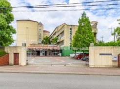 草加市稲荷３丁目