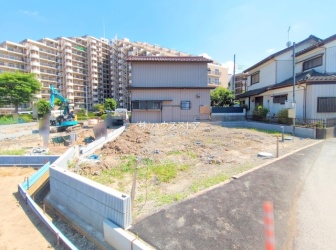 草加市新里町2期　1号棟
