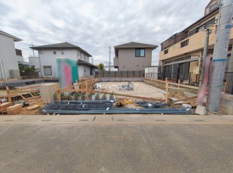 越谷市千間台東三丁目5番　A号棟