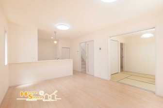 草加市稲荷４丁目戸建
