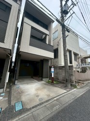 さいたま市中央区鈴谷四丁目戸建