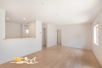 越谷市東大沢２丁目戸建