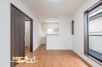 草加市新里町戸建