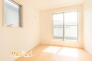 リモートワークやお子様のお部屋などライフスタイルに合わせて様々な用途にご活用いただける居室。自由にカスタマイズすることで、自分だけのプライベート空間にすることができます♪
