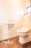 毎日使いやすい便利な仕様の温水洗浄トイレは、清掃がしやすくいつも清潔な空間に保てます♪
