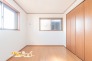 リモートワークやお子様のお部屋などライフスタイルに合わせて様々な用途にご活用いただける居室。自由にカスタマイズすることで、自分だけのプライベート空間にすることができます♪

