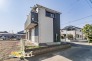 平成２２年築、リフォーム済みの快適住空間！各居室６帖以上・角地に面した日当たり良好な好立地♪