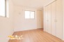 お部屋は採光と通風が考えられた居心地のいい空間設計♪全居室収納付きのためスッキリとしたレイアウトを考えることができます♪

