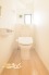 毎日使いやすい便利な仕様の温水洗浄トイレは、清掃がしやすくいつも清潔な空間に保てます♪
