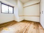お部屋は採光と通風が考えられた居心地のいい空間設計。全居室収納付きのためスッキリとしたレイアウトを考えることができます。
