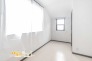 お部屋は採光と通風が考えられた居心地のいい空間設計。全居室収納付きのためスッキリとしたレイアウトを考えることができます。