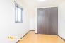 お部屋は採光と通風が考えられた居心地のいい空間設計。全居室収納付きのためスッキリとしたレイアウトを考えることができます。

