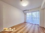 あたたかな光を感じることができる洋室は寝室やお子様のお部屋など用途によっても充実の快適空間をもたらしてくれます。