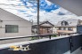 2号棟 開放感あふれるバルコニーは、日光と風をたっぷり取り入れ、洗濯物をスムーズに乾かせる快適な設計。日常に心地よさをプラスします。


