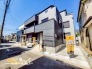 2号棟 南西道路に面しており陽当り・通風良好の住まいです。JR武蔵野線・埼玉高速鉄道の２路線利用可能『東川口』駅徒歩１４分で都心へ好アクセス！