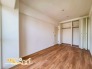 お部屋は採光と通風が考えられた居心地のいい空間設計。全居室収納付きのためスッキリとしたレイアウトを考えることができます。