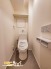 使いやすさに配慮したトイレは、快適に利用できる設計です。シンプルで機能的な空間が、日々の生活をより便利にサポートします。
