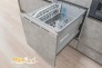置き場所を取らないビルトイン型食器洗浄乾燥機。使用後の食器の片付けもラクになり、家事の時間に余裕が生まれます。
