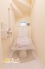 清潔感のあるトイレは、温水洗浄便座を備えた快適な空間。毎日気持ちよくお使いいただけます。