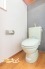 清潔感溢れるトイレ空間は、毎日使う場所だからこそ快適性にもこだわった設計。落ち着いた雰囲気の中で気持ちよくお使いいただけます。
