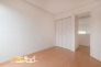 全居室に収納を備えており、それぞれのお部屋で荷物をすっきり整理可能。居住空間を広く使いやすく、毎日の暮らしにもゆとりが生まれます。
