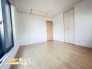 お部屋は採光と通風が考えられた居心地のいい空間設計。全居室収納付きのためスッキリとしたレイアウトを考えることができます。
