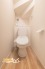 温水洗浄便座付きの快適なトイレを1階と3階の2ヶ所に設置。朝の忙しい時間帯や来客時にも便利で、ゆとりを持ってお使いいただけます。