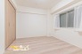 明るい木目が、お部屋全体にやわらかな雰囲気をもたらします。各居室シンプルで使いやすい間取りとなっており、ライフスタイルに合わせた使い方が可能です。