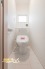 1号棟 各階にトイレを完備。階を移動することなく使えるため、忙しい朝や夜間にも便利な住まいです。
