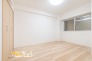 使い勝手の良い洋室はベッドやデスクの配置がしやすく、寝室・書斎・趣味部屋などライフスタイルに合わせて自由に使えます。