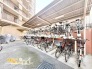 屋根がついた駐輪場で雨にさらされず自転車を守ります。