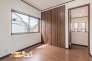 お部屋は採光と通風が考えられた居心地のいい空間設計。全居室収納付きのためスッキリとしたレイアウトを考えることができます。
