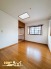 快適な２面採光のお部屋は、やわらかな日差しと心地よい風通しを存分に感じながら、ゆったりとした時間をお過ごしいただけます。
