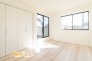 お部屋は採光と通風が考えられた居心地のいい空間設計♪全居室収納付きのためスッキリとしたレイアウトを考えることができます♪
